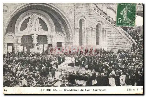 Ansichtskarte AK Lourdes Benediction Du Saint Sacrement