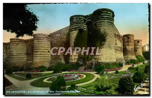 Cartes postales moderne Angers Le Chateau Et Ses Parterres Fleuris