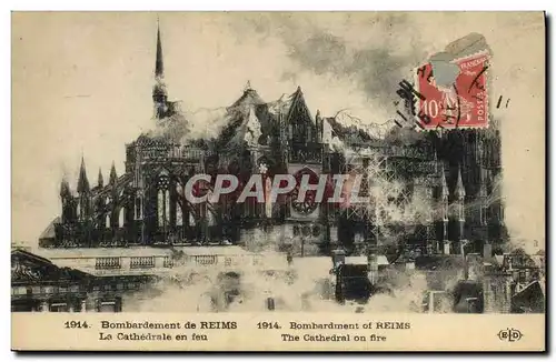 Ansichtskarte AK Bombardement de Reims La Cathedrale en feu Militaria