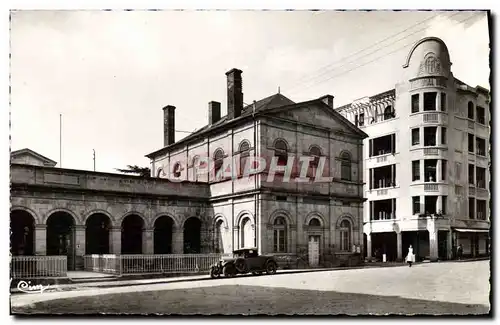 Cartes postales moderne Neris les Bains Grand etablissement thermal et Thermal Hotel