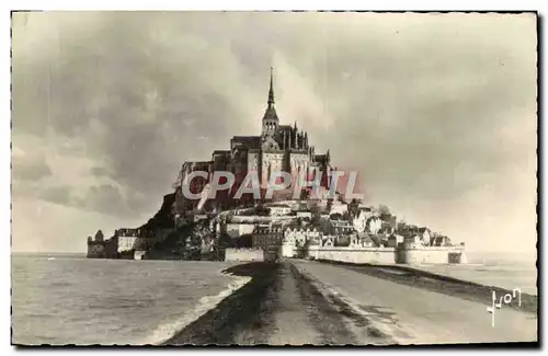 Cartes postales moderne Le Mont Saint Michel L'arrivee par maree d'equinoxe