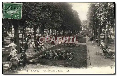 Cartes postales Vichy Vue prise dans le Parc