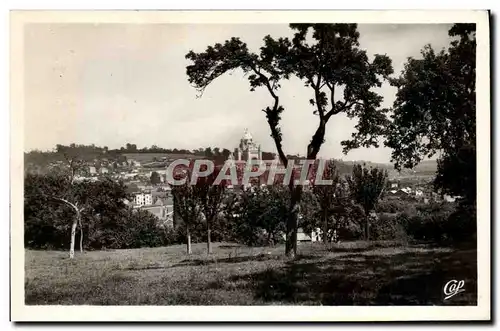 Cartes postales moderne Lisieux Vue D&#39Ensemble Vers La Basilique