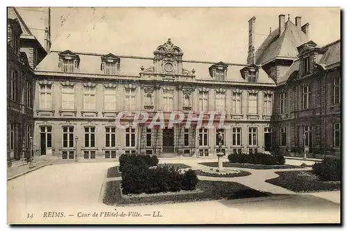 Cartes postales Reims Cour de L'Hotel De Ville