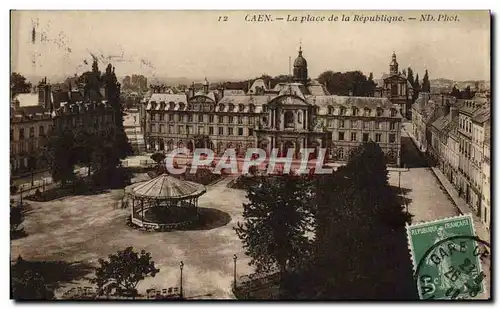 Ansichtskarte AK Caen La Place de la Republique Kiosque