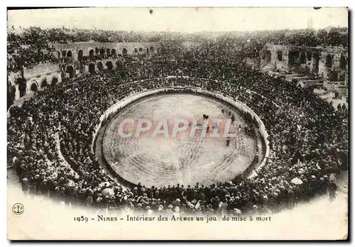 Cartes postales Nimes Interieur des Arenes un jour de mise a mort Corrida