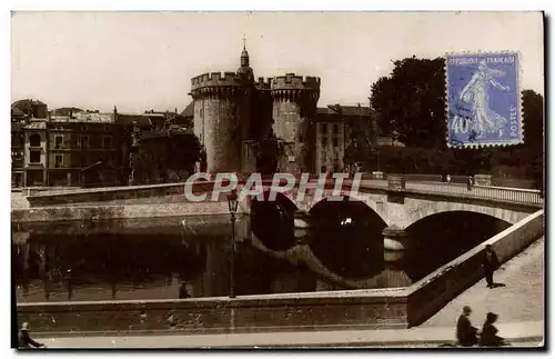 Ansichtskarte AK Verdun La tour et le pont Chaussee