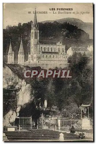 Cartes postales Lourdes La Basilique et la Grotte