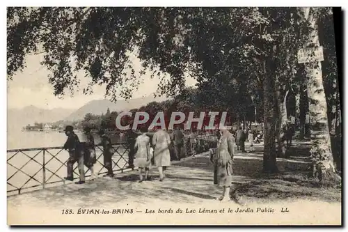 Cartes postales Evian les Bains Les bords du lac Leman et le jardin public