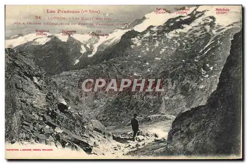 Cartes postales Luchon Les Monts Maudits vus a travers l&#39echancrure du Port de Venasque