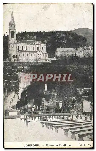 Cartes postales Lourdes Grotte Et Basilique