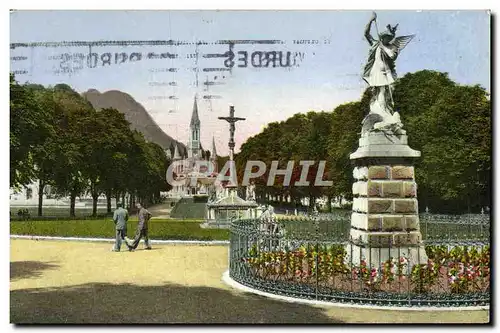 Cartes postales Lourdes St Michel La Basilique Et I&#39Esplanade