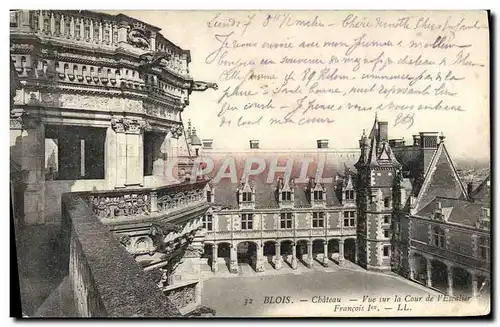 Ansichtskarte AK Blois Chateau Vue Sur la Cour de l&#39escalier Francois 1er