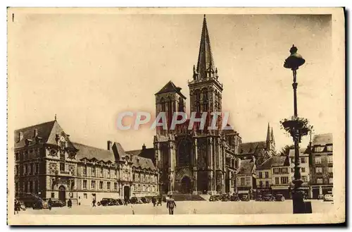 Cartes postales Lisieux La Place Thiers et la Cathedrale