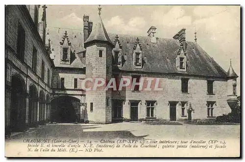 Ansichtskarte AK Chaumont Le Chateau Cour interieure Tour d&#39escalier