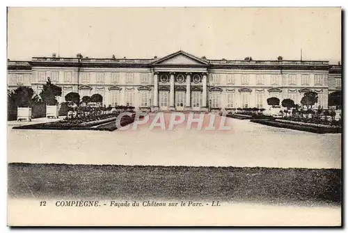 Cartes postales Compiegne Facade du Chateau sur le Parc