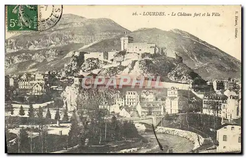 Cartes postales Lourdes Le Chateau fort et la Ville