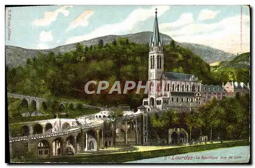 Cartes postales Lourdes La Basilique vue de Cote