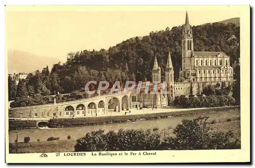 Cartes postales Lourdes La Basilique et le Fer a Cheval