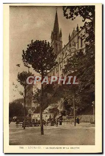 Cartes postales Lourdes La Basilique et la Grotte