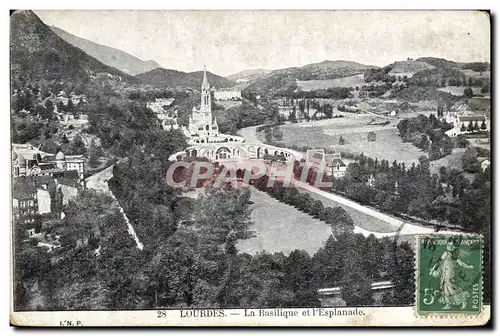 Cartes postales Lourdes La Basilique et l&#39Esplanade