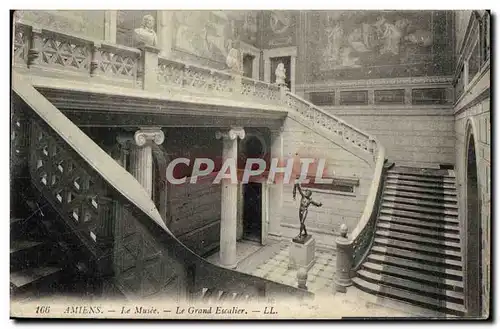 Ansichtskarte AK Amiens Le Musee Le Grand Escalier