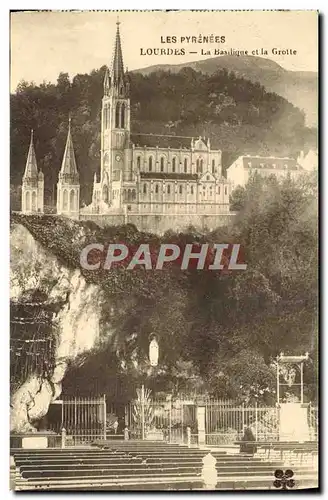 Cartes postales Lourdes La Basilique et la Grotte