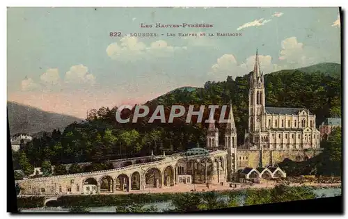 Cartes postales Lourdes Les rampes et la Basilique