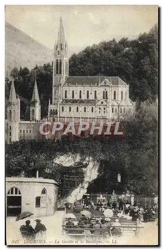 Cartes postales Lourdes La Grotte et la Basilique