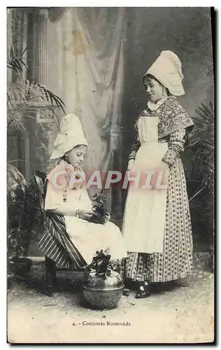 Cartes postales Costumes Normands Folklore