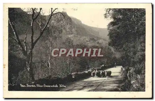 Cartes postales Near Bowder Stone Borrowdale Valley