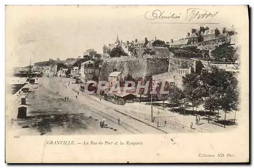 Cartes postales Granville La Rue Du Port Et Les Remparts