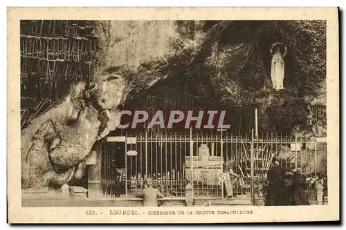 Cartes postales Lourdes Interieur De La Grotte Miraculeuse