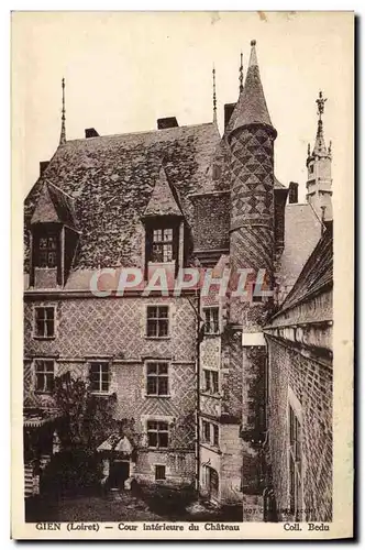 Ansichtskarte AK Gien Cour Interieure Du Chateau