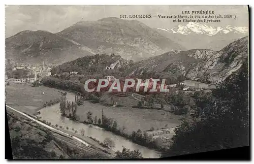 Cartes postales Les Pyrenees Lourdes Vue sur le Gave le Pic du Jer et la chaine des Pyrenees