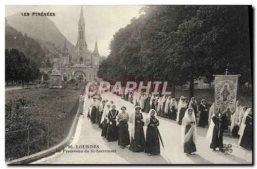 Cartes postales Les Pyrenees Lourdes Procession du St Sacrement