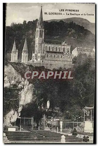 Cartes postales Les Pyrenees Lourdes La Basilique et la Grotte