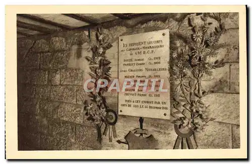 Cartes postales Fort de Douaumont Casemate ou reposent les corps des chasseurs Militaria