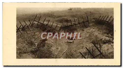 Cartes postales Fort de Douaumont Point de chute d'un 380 Allemand Militaria