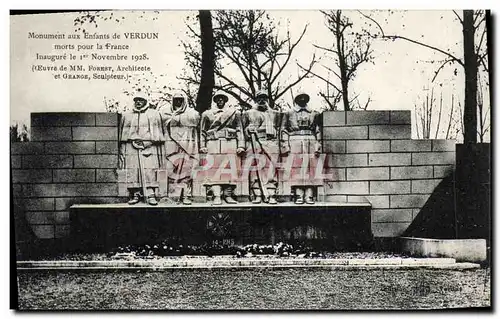 Ansichtskarte AK Monument aux Enfants de Verdun morts pour la France Militaria