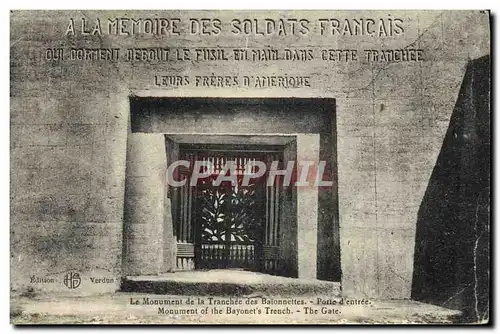 Cartes postales Le Monument de la Tranchee des Baionnettes Porte d&#39entree Militaria