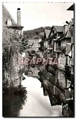 Cartes postales moderne Salies De Bearn Vieilles Maisons Sur La Saleys