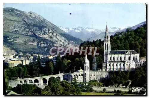 Cartes postales moderne Lourdes La Basilique Et Le Pic Du Jer