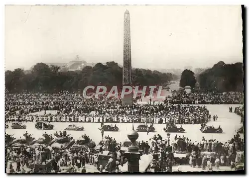 Moderne Karte Defile des FFI Place de la Concorde Militaria Tank