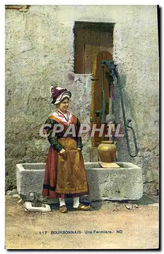 Cartes postales Bourbonnais Une Fermiere Folklore Costume