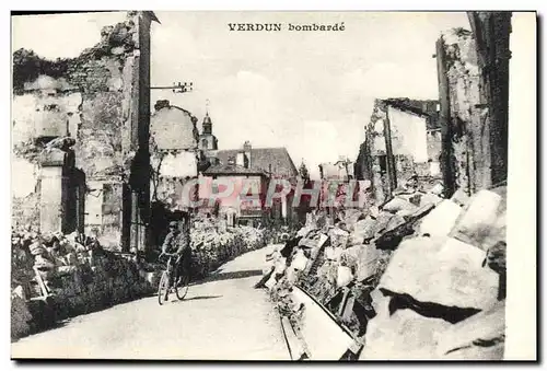 Ansichtskarte AK Verdun Bombarde Militaria Velo Cycle