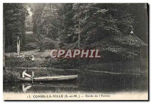 Cartes postales Combs La ville Bords De l&#39Yerres Barque Bateau