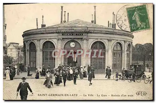 Cartes postales Saint Germain En Laye La Ville La Gare Arrivee D'un Train