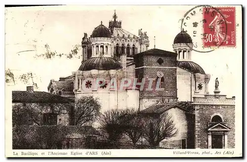 Cartes postales La basilique et l'ancienne eglise d'Ars