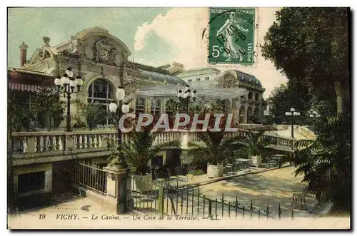 Cartes postales Vichy Le Casino Un Coin de la Terrasse